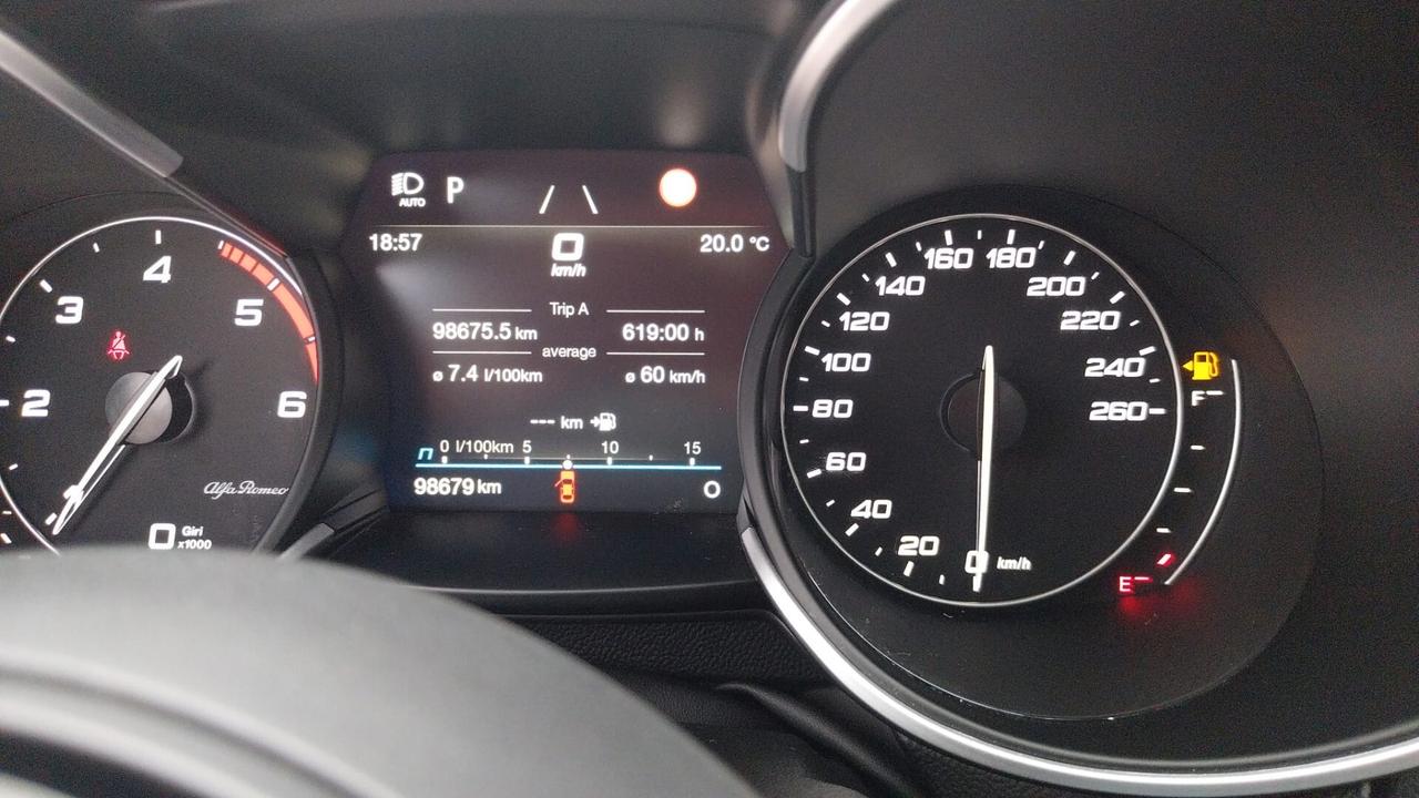 Alfa Romeo Stelvio 2.2 210 CV AT8 Q4 Veloce
