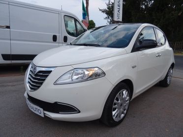 Lancia Ypsilon 1.2 69 CV 5p Platinum TETTO APRIBILE