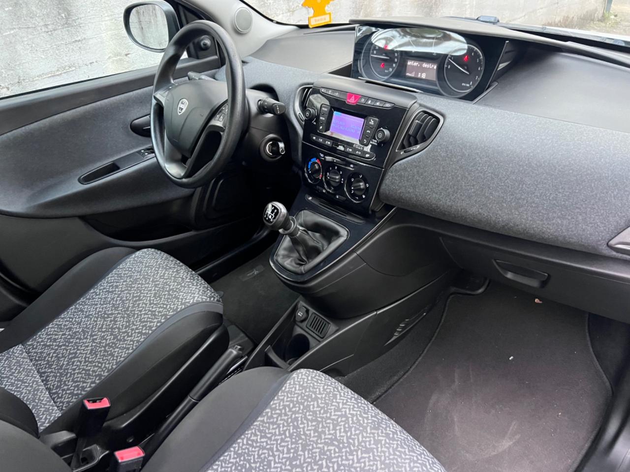 Lancia Ypsilon 1.2 69 CV 5 porte GPL Ecochic Gold
