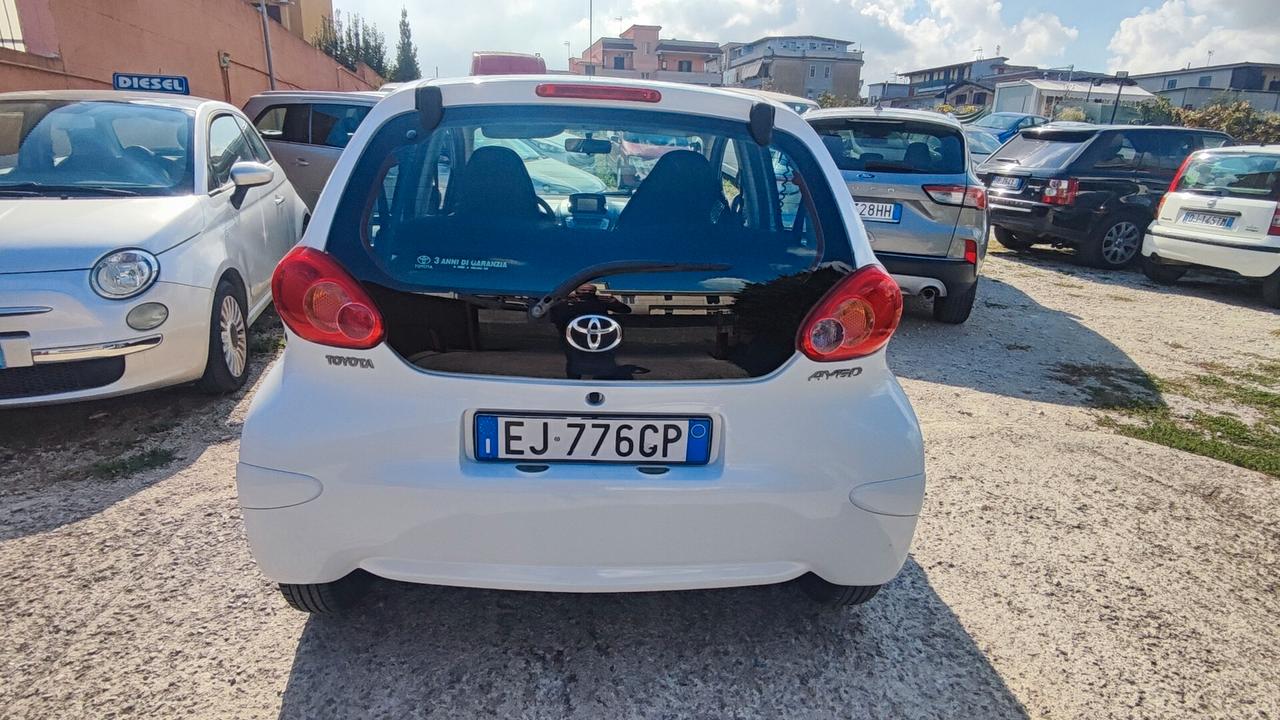 Toyota Aygo 1.0 12V VVT-i 5 porte Now Connect