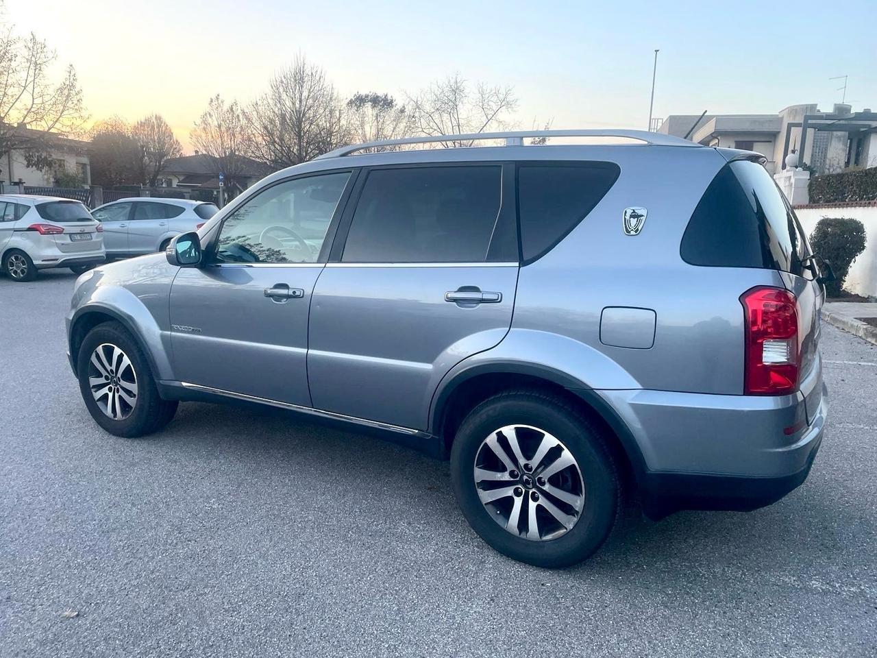 Ssangyong Rexton W 2.0 Xdi 4x4 2013