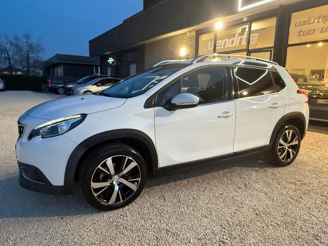 Peugeot 2008 BlueHDi 100 Allure