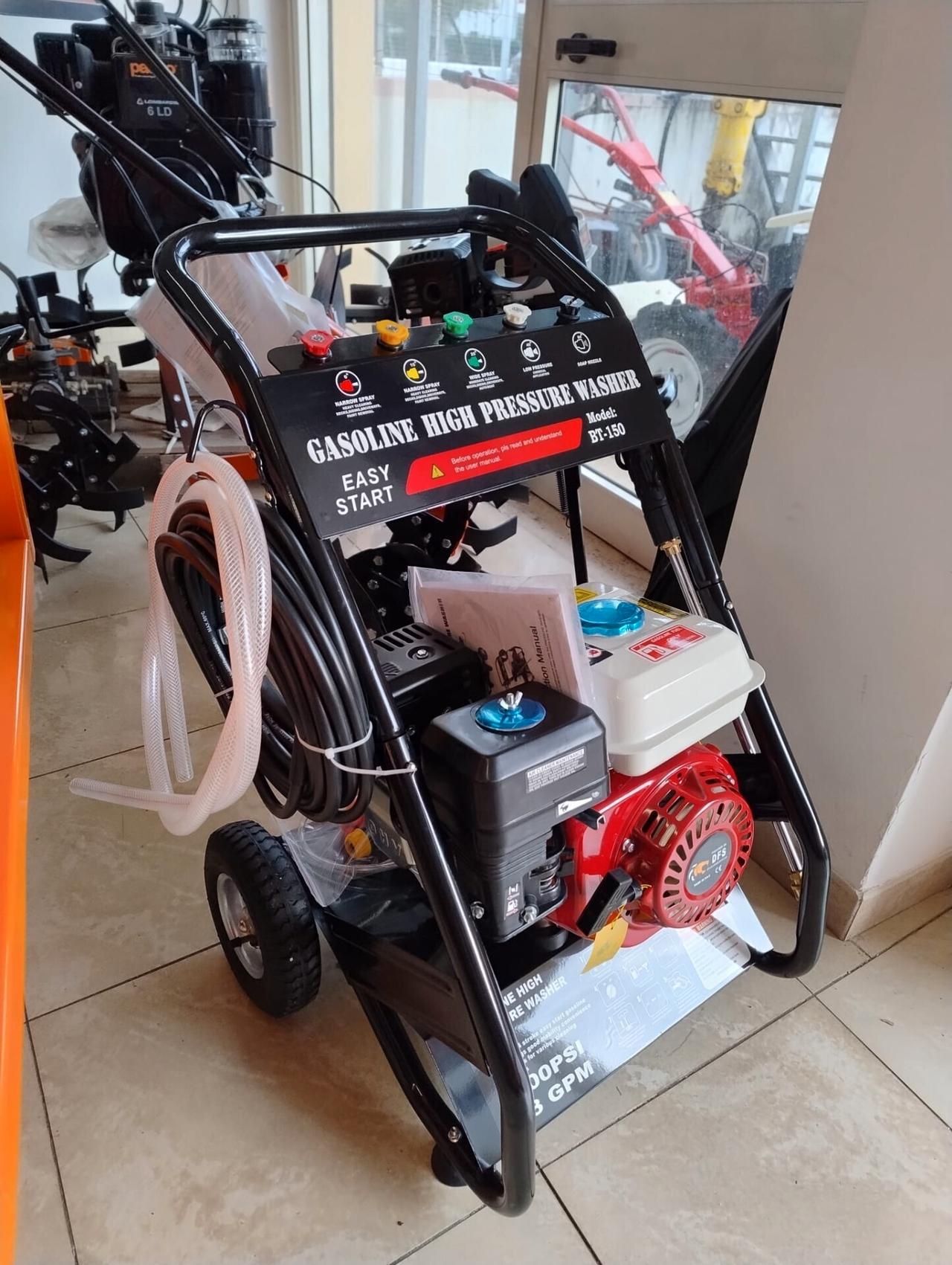 Vasta disponibilità di motocarriole e altro