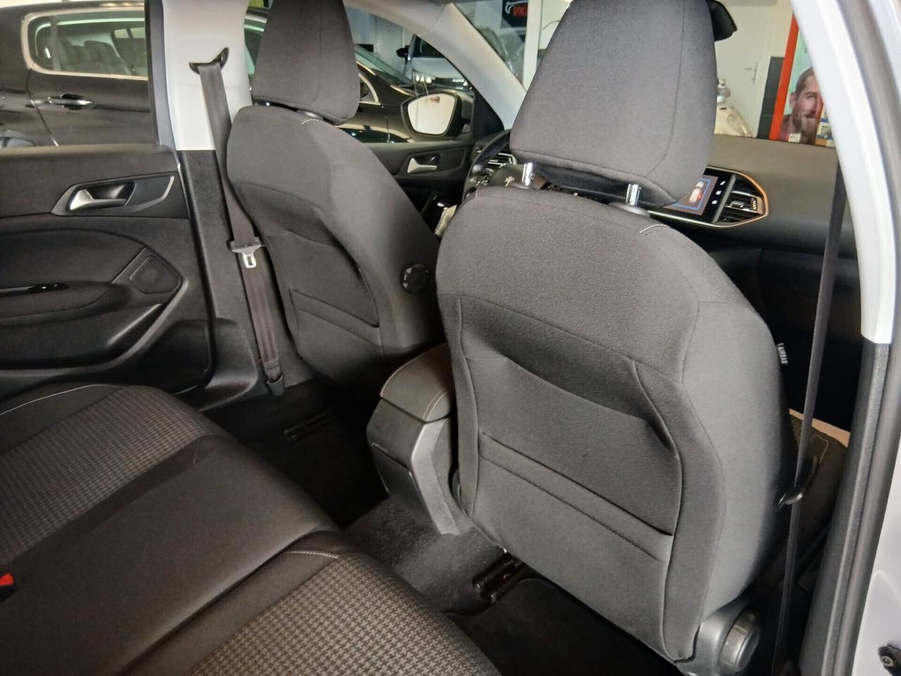 Peugeot 308 BlueHDi 130 S&S EAT6 SW Allure