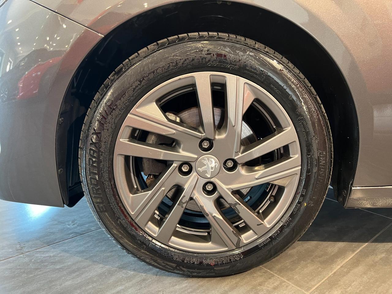 Peugeot 208 BlueHDi 100 Stop&Start 5 porte Allure