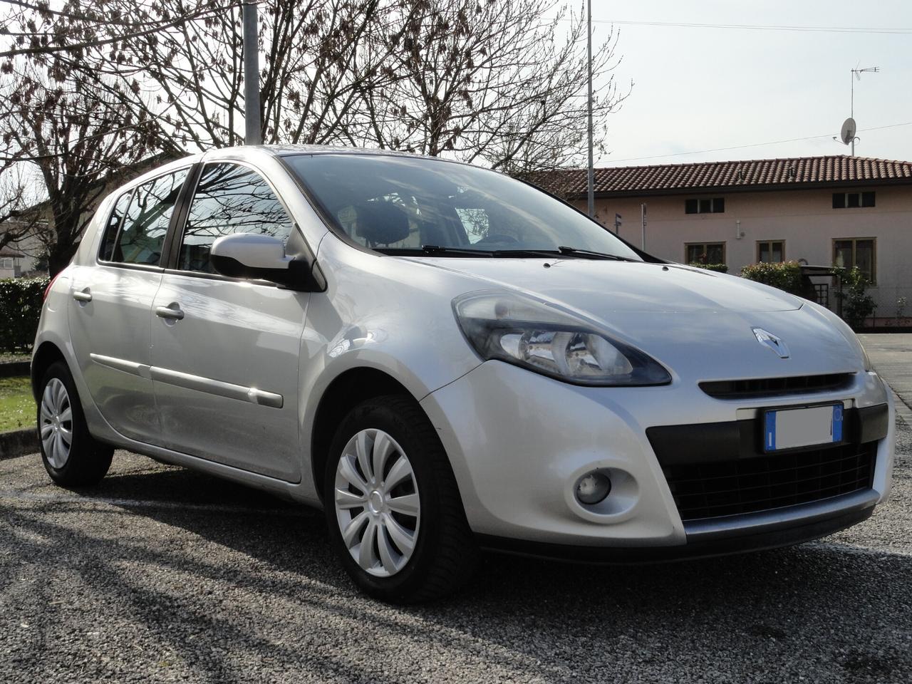 Renault Clio 1.2 16V 5 porte Dynamique