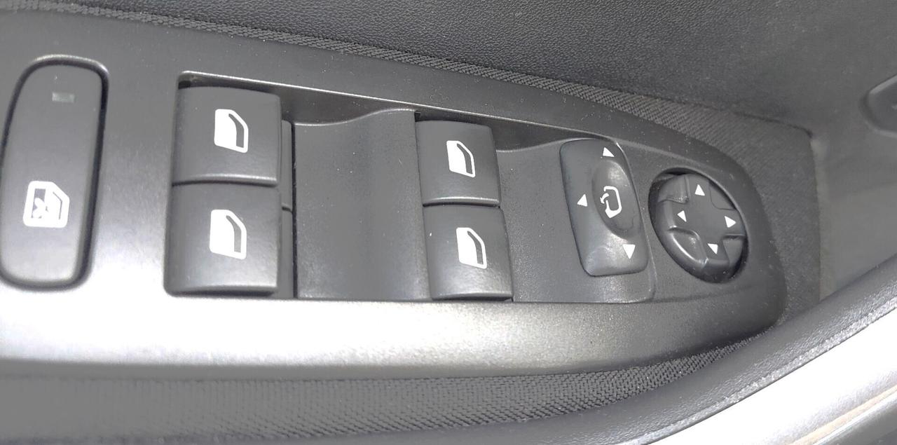 PEUGEOT 2008 - NEOPATENTATI - EURO 6