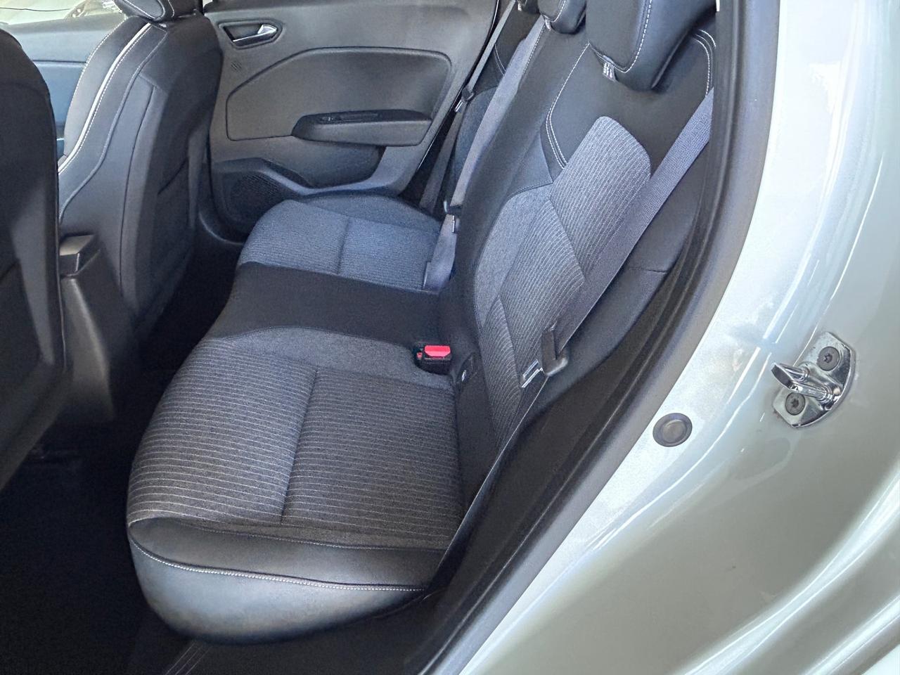 Renault Clio TCe 130 CV EDC FAP 5 porte Intens