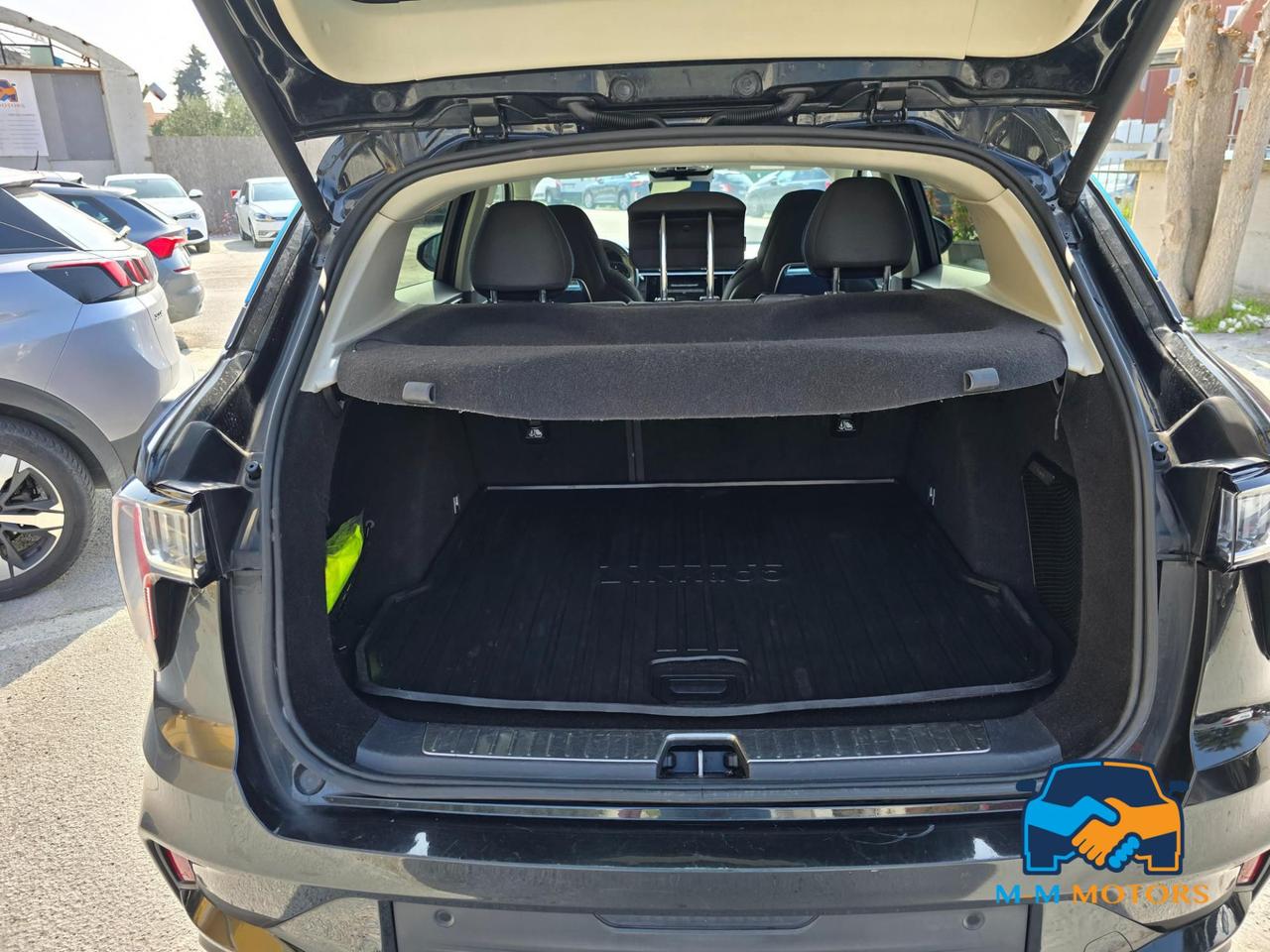 Lynk & Co 01 1.5 td phev auto