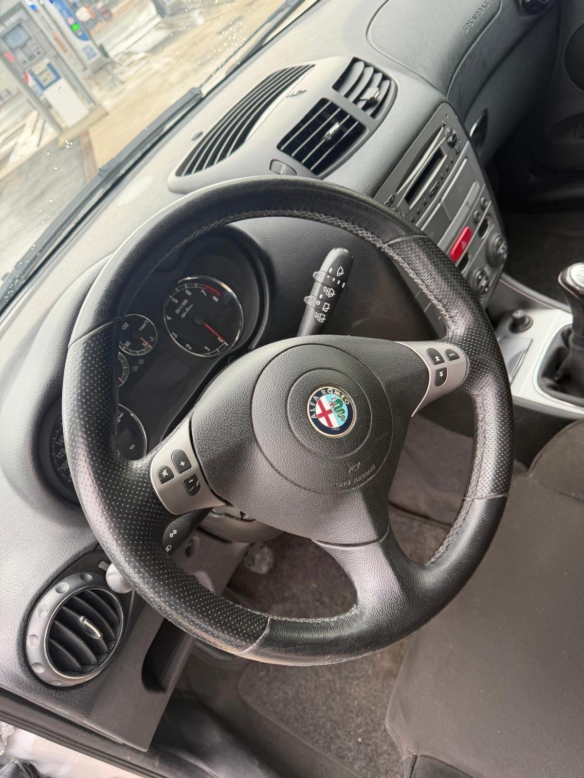 Alfa Romeo 147 1.6 16V TS 5P.
