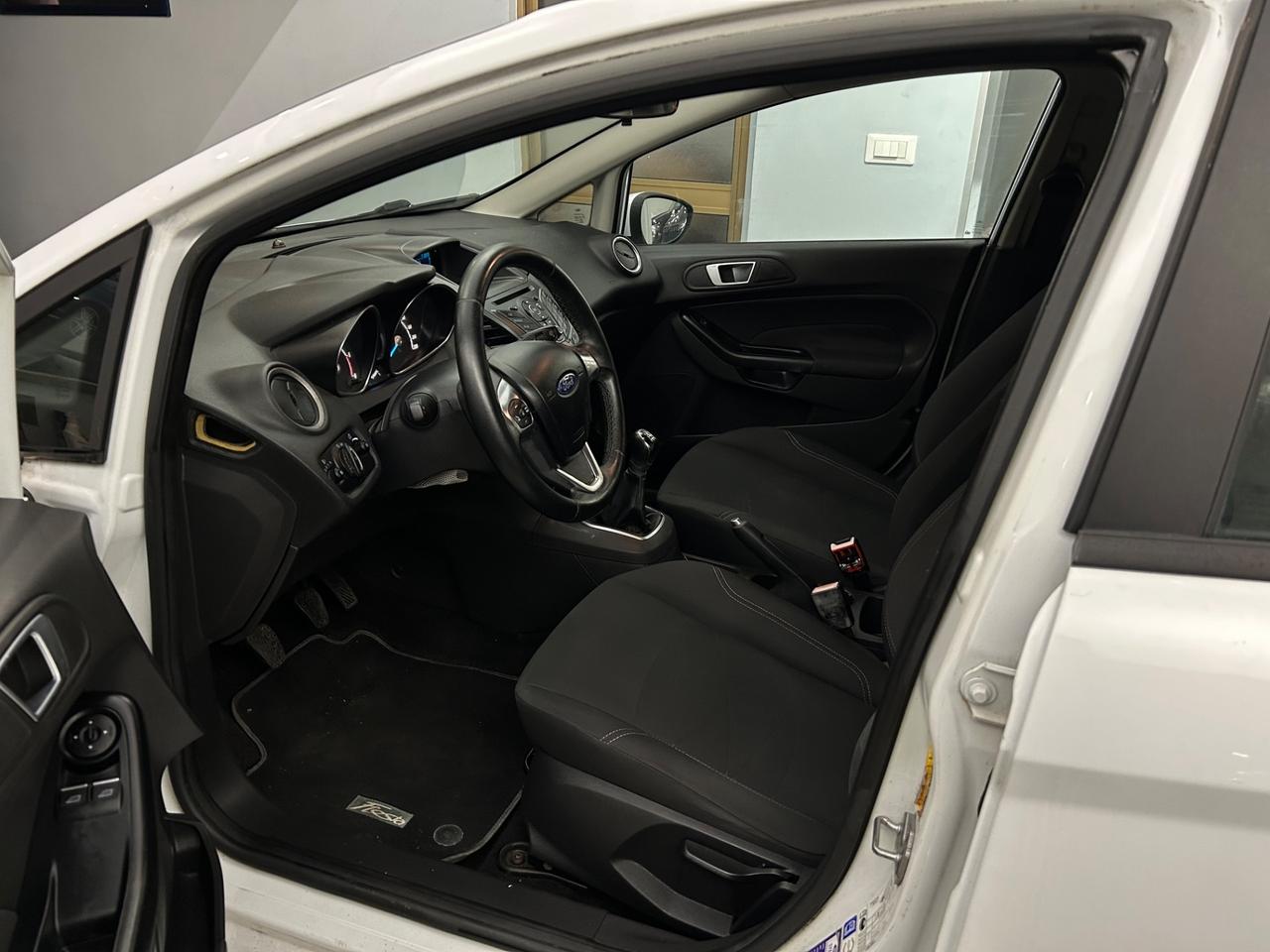 Ford Fiesta 1.5 TDCi 75CV 5 porte ok neopatentati