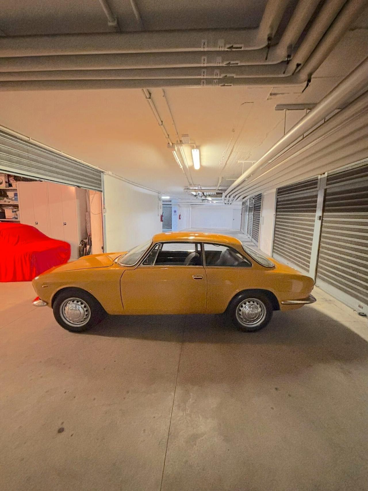 Alfa Romeo GT 1300