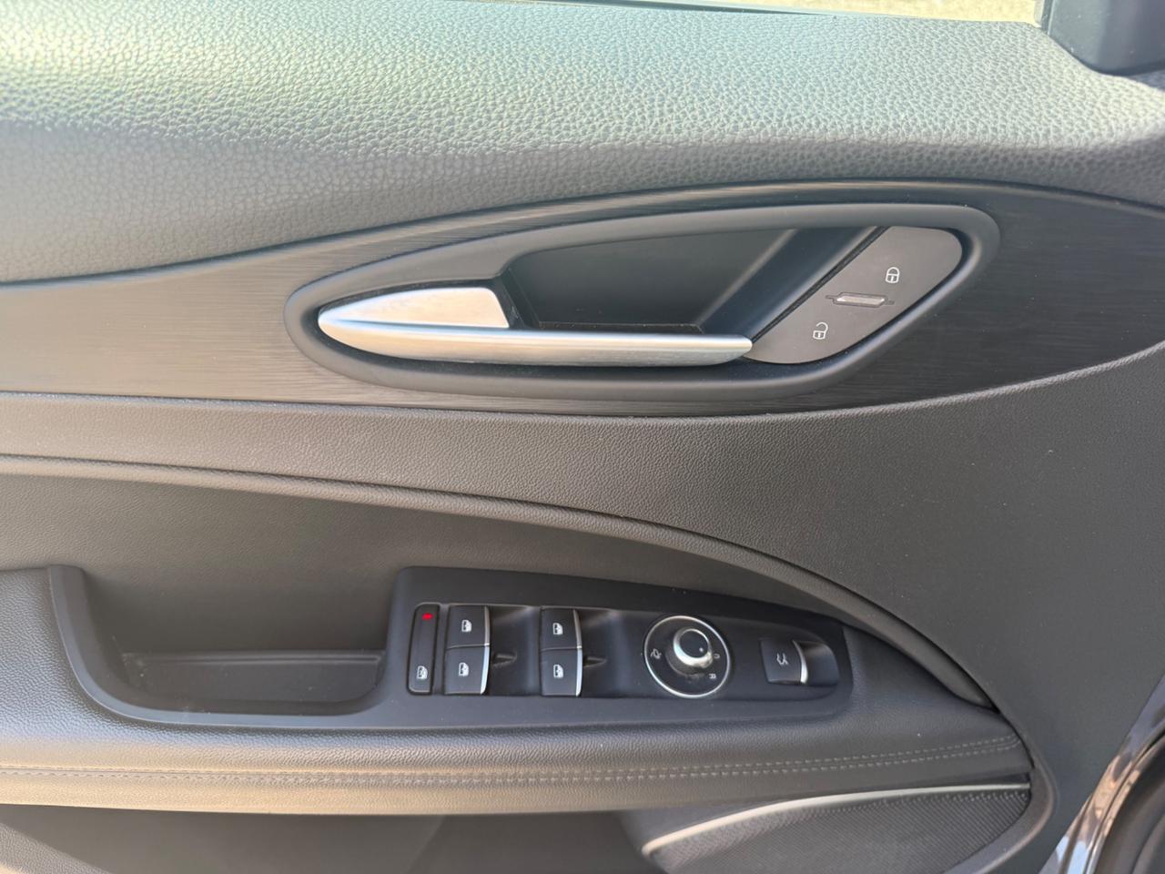 Alfa Romeo Stelvio 2.2 Turbodiesel 180 CV AT8 RWD Super