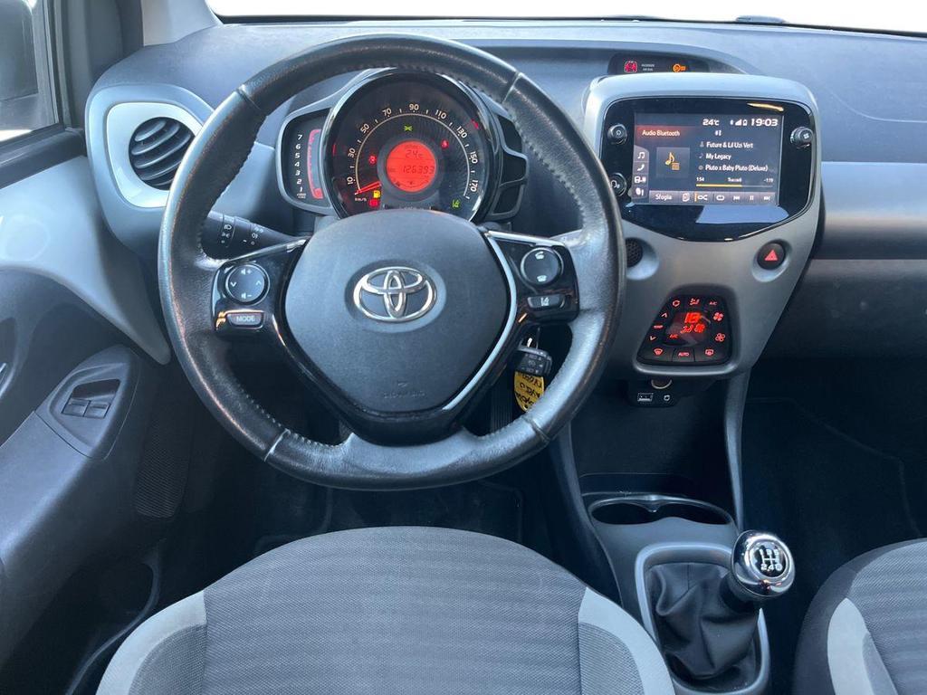 Toyota Aygo 1.0 x-play 5p
