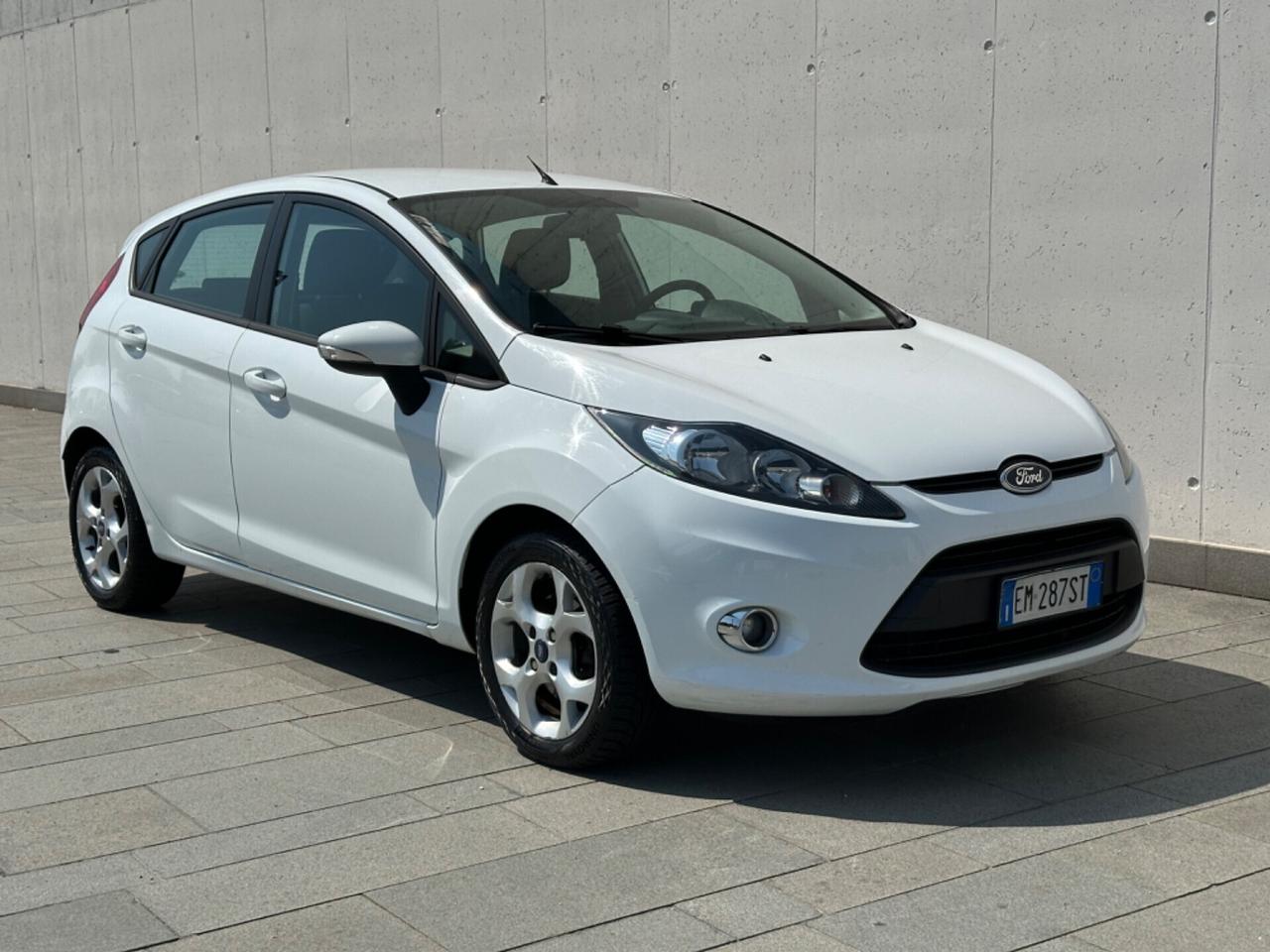 Ford Fiesta 1.2 Gpl Neopatentato Unico Proprietario