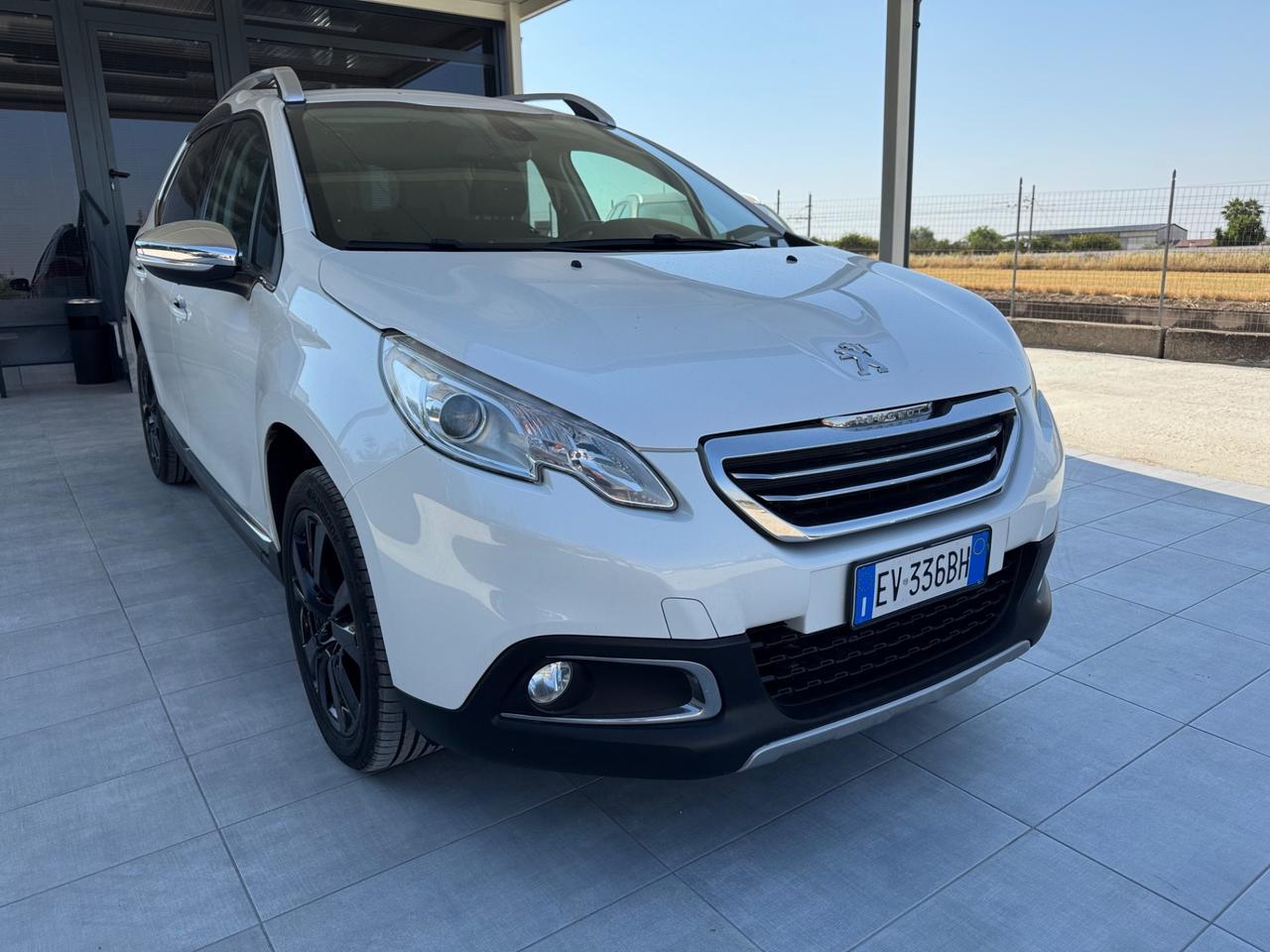 Peugeot 2008 1.6 e-HDi 115 CV Stop&Start Allure