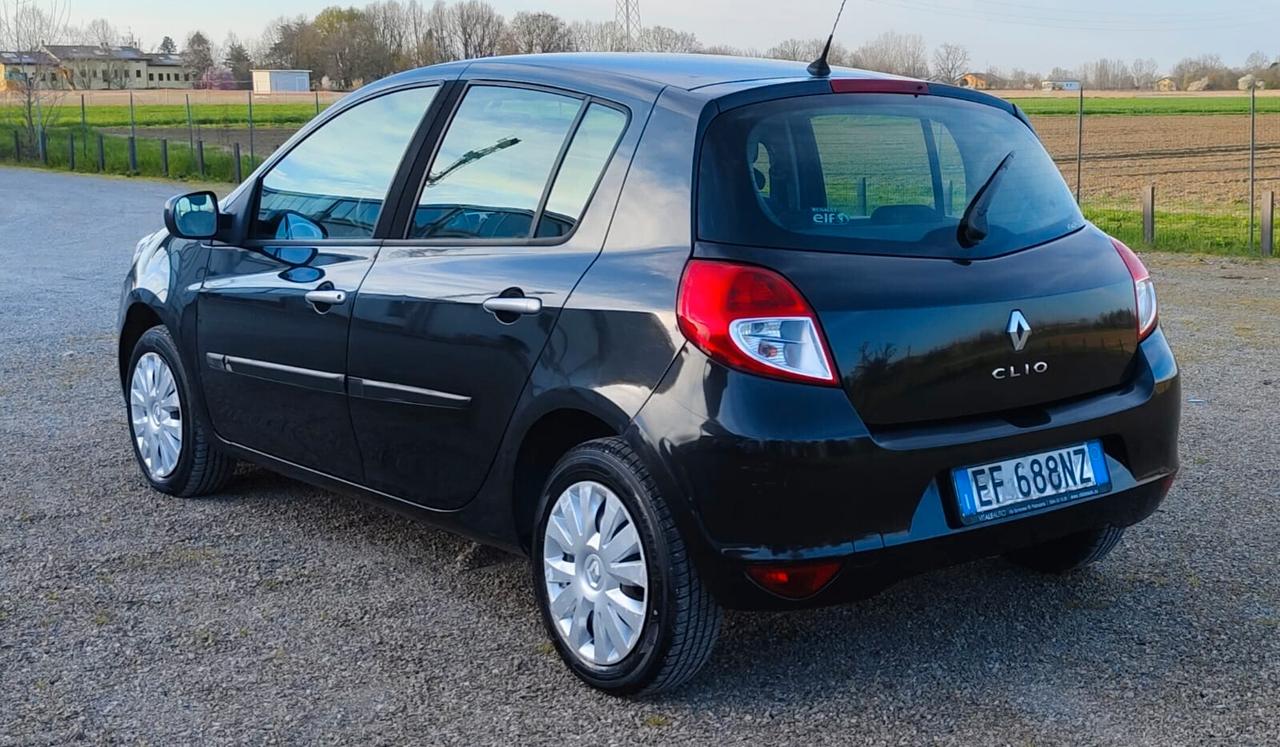 Renault Clio 1.2 16V 5 porte Luxe