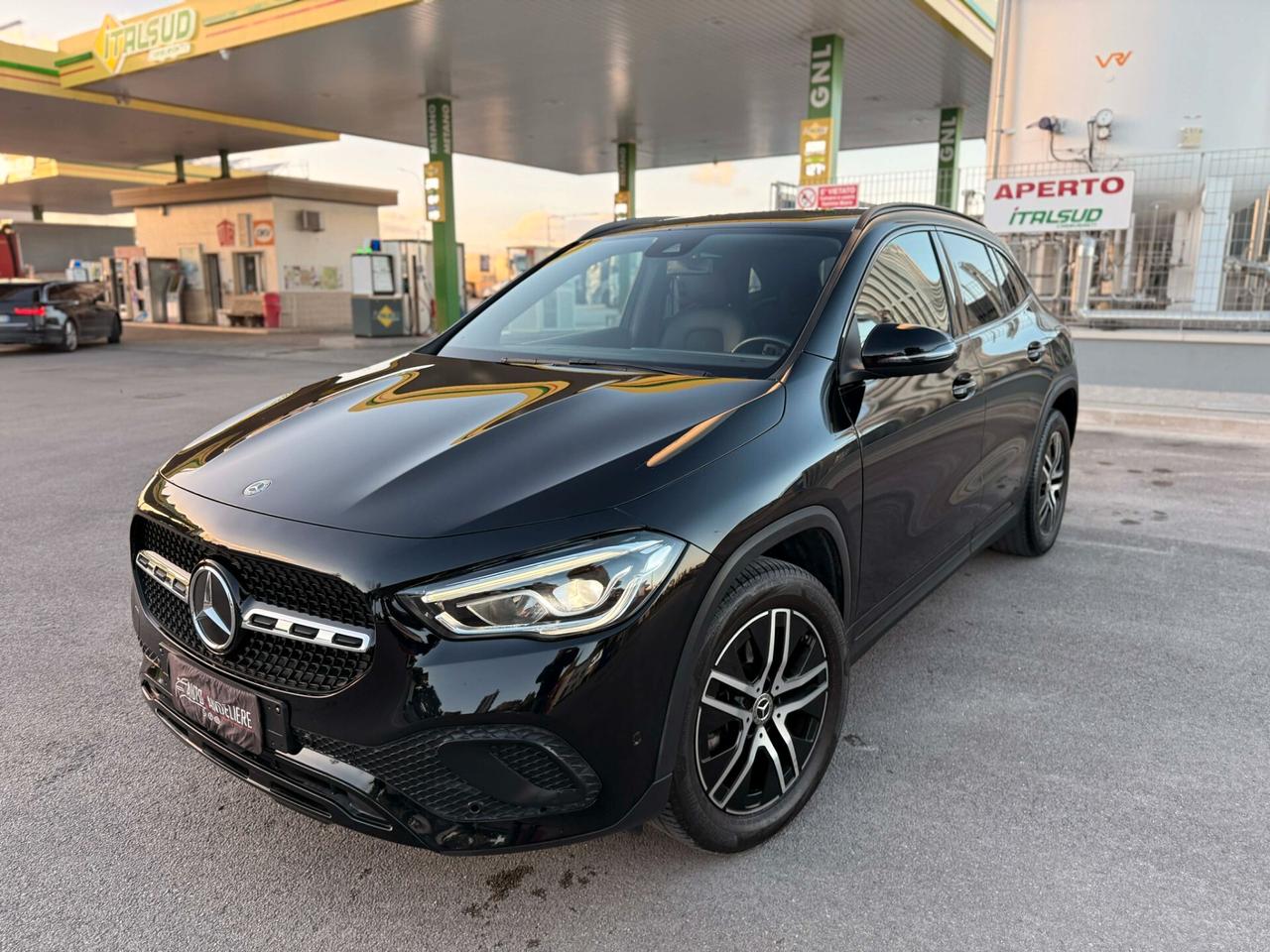 Mercedes-benz GLA 200 d Automatic Sport Plus TOTAL BLACK