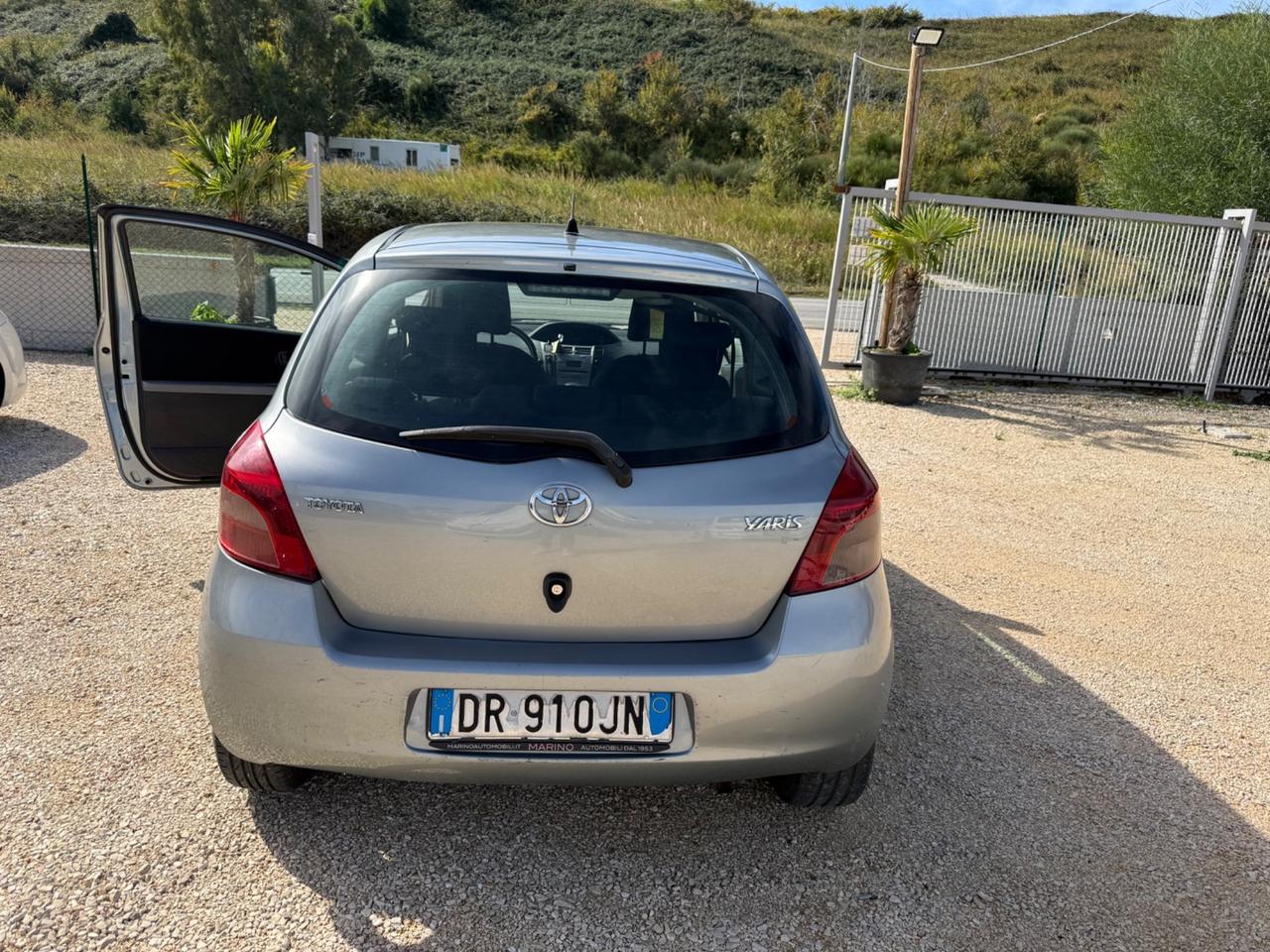 Toyota Yaris 1.0 3 porte benzina ️ 1.990€