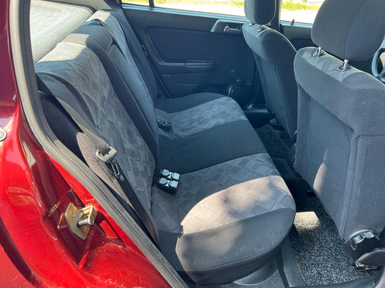 Opel Astra 1.4i 16V cat 5 porte Club adatta a neopatentati