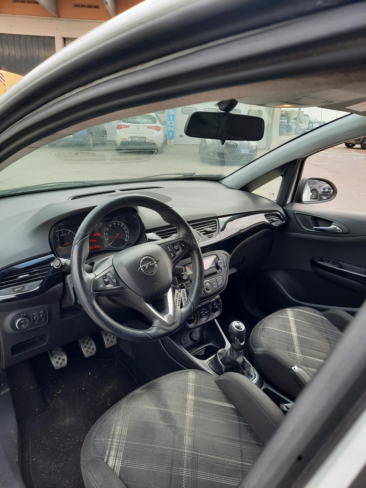 Opel Corsa 1.2 5 porte Innovation OK NEOPATENTATI