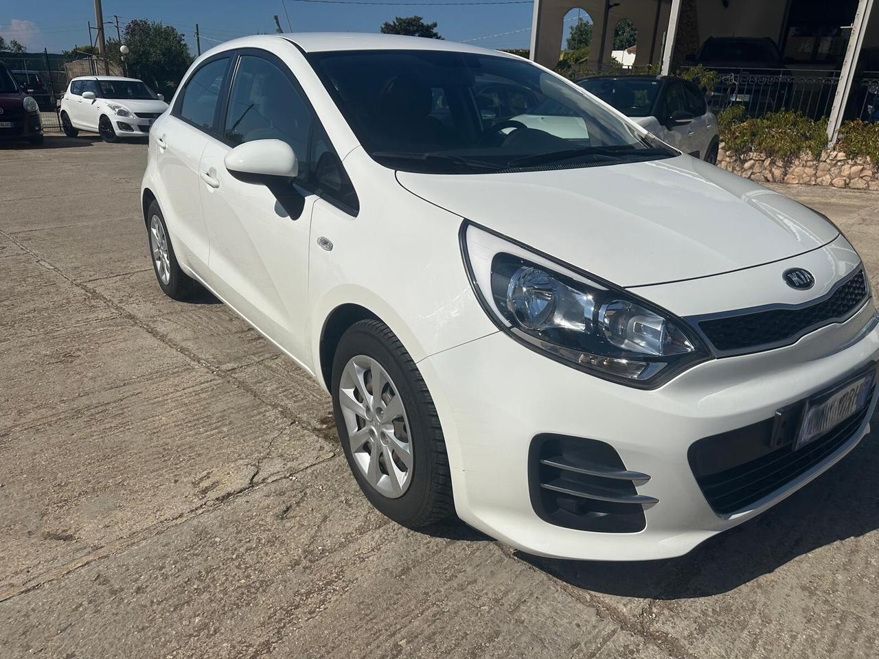 Kia Rio 1.1 CRDi Active (2016) | OK NEOPATENTATI - Consumi da Record (8.500€)