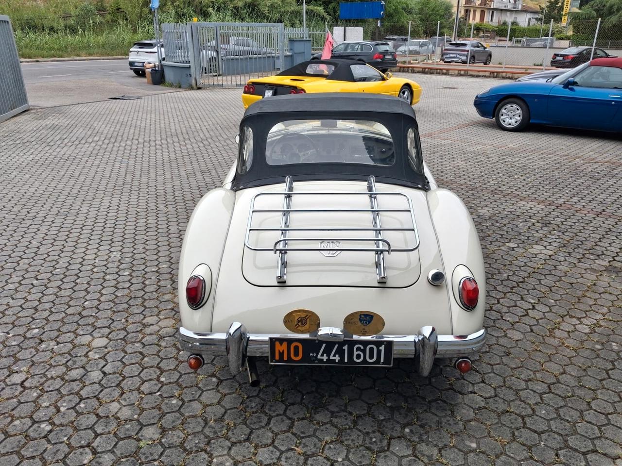 Mg MGA 1500