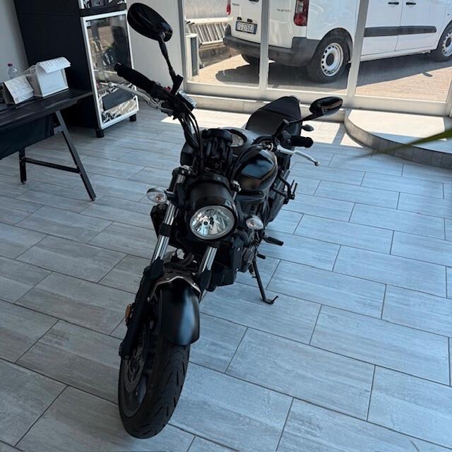 YAMAHA XSR 700