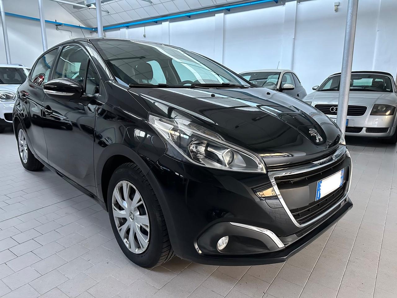 Peugeot 208 PureTech 82 5 porte Allure