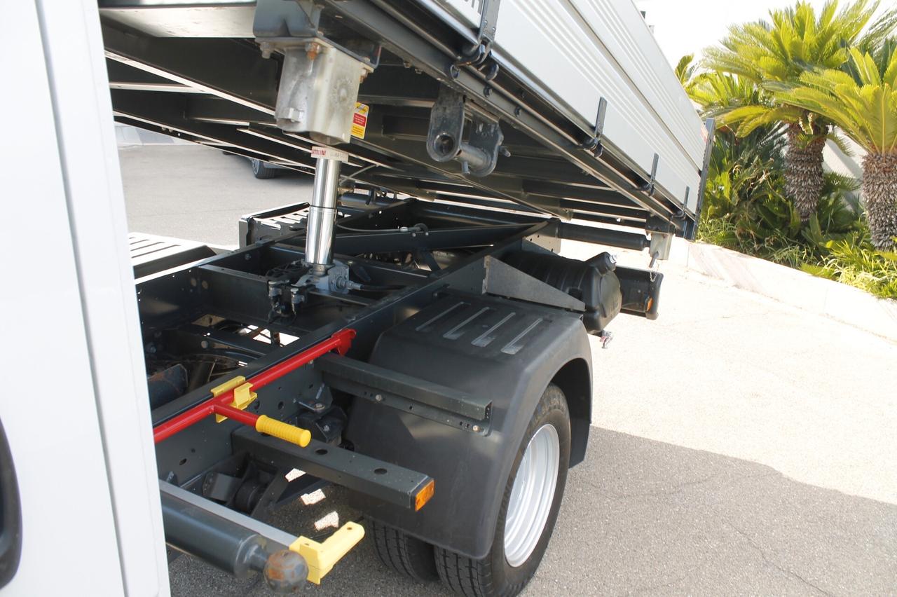 Iveco Daily 35C13 doppia cabina 7 posti cassone ribaltabile