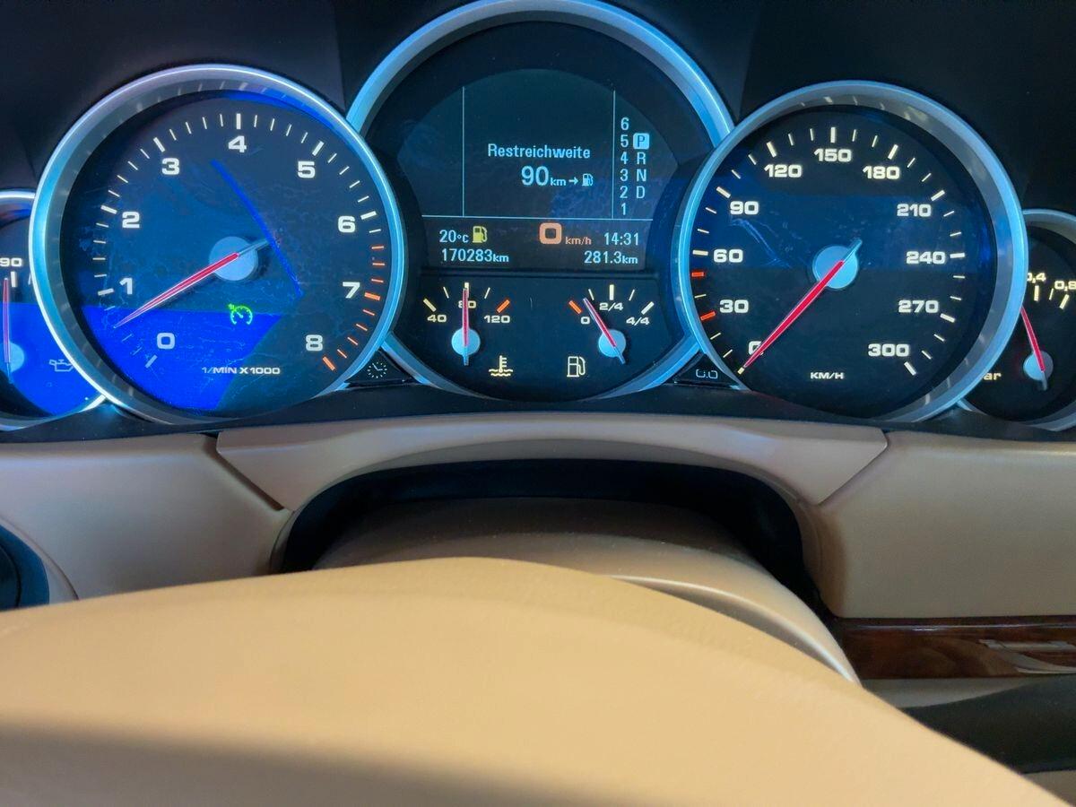 Porsche Cayenne 4.8 Turbo