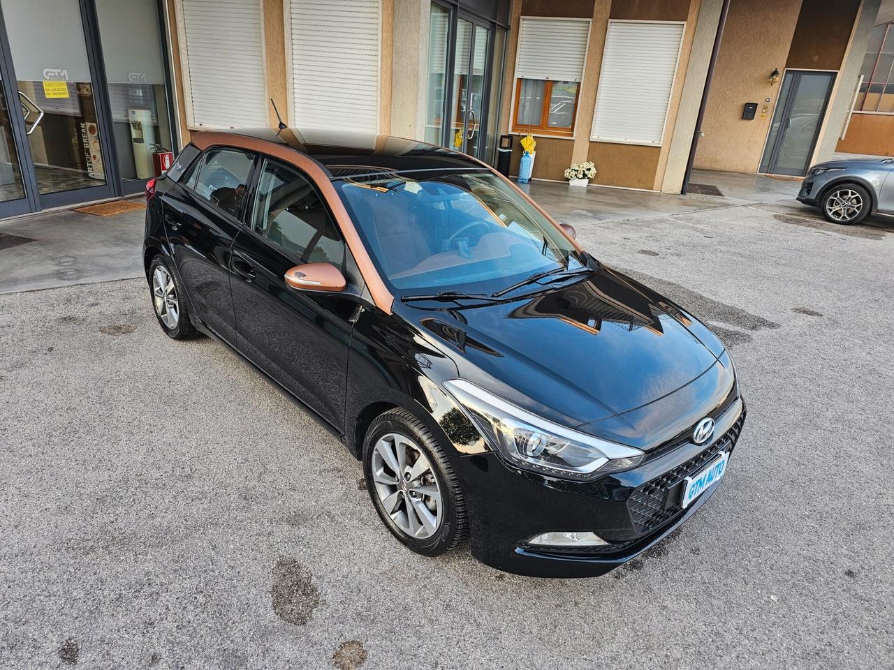 Hyundai i20 1.2 84 CV 5 porte Gpl