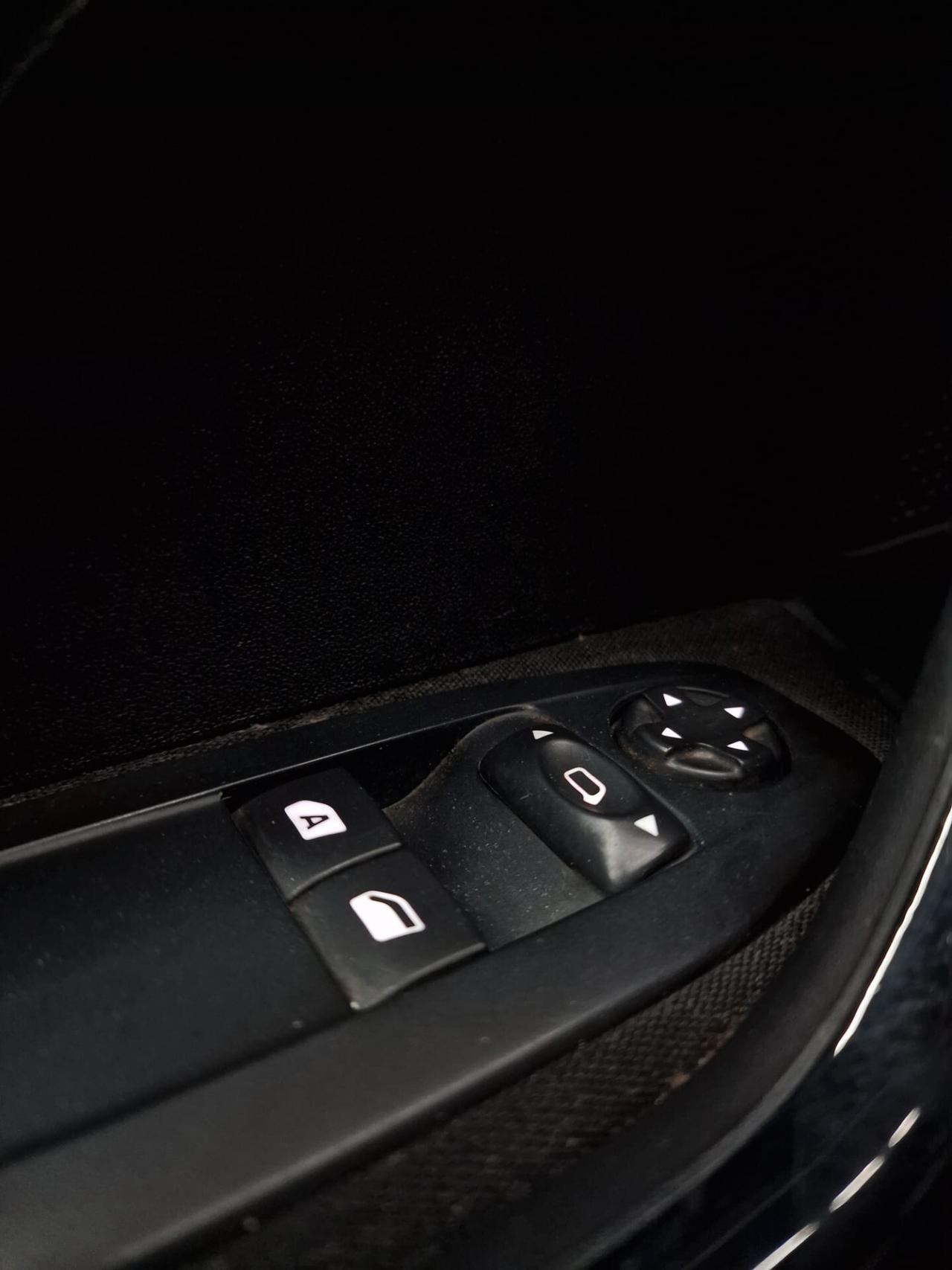 Peugeot 208 1.5 BlueHDi 75 5 porte Active