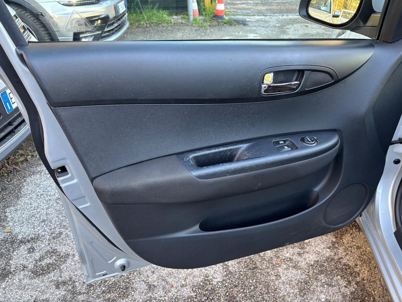 Hyundai i20 1.2 5p. km 52000 - OK Neopatentati