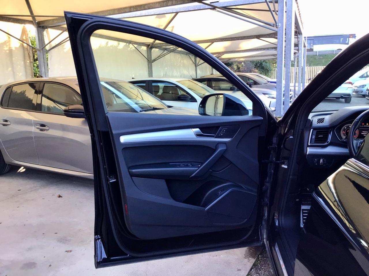 Audi Q5 40 TDI 204 CV Quattro Identity Black