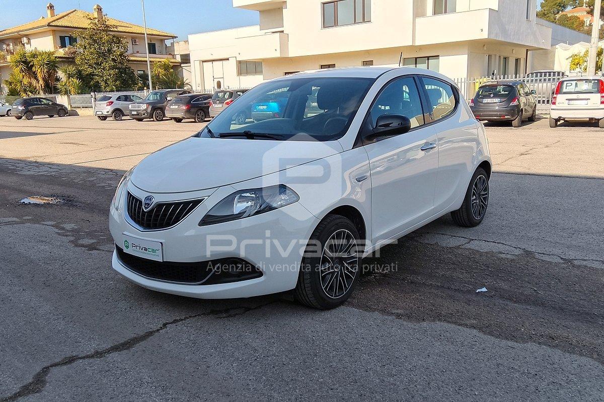 LANCIA Ypsilon 1.0 FireFly 5 porte S&S Hybrid Ecochic Silver