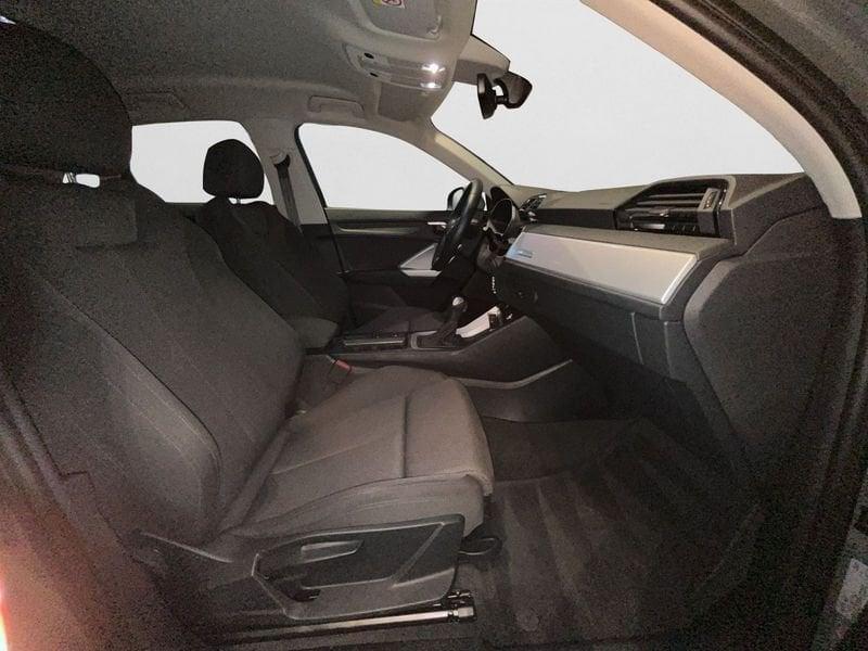 Audi Q3 35 TFSI S tronic S line Led Matrix Camera 18"