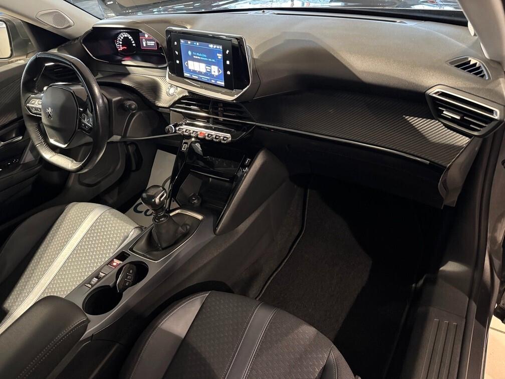 Peugeot 2008 1.5 bluehdi Allure Navi Led Cam App conn 17" Neopat