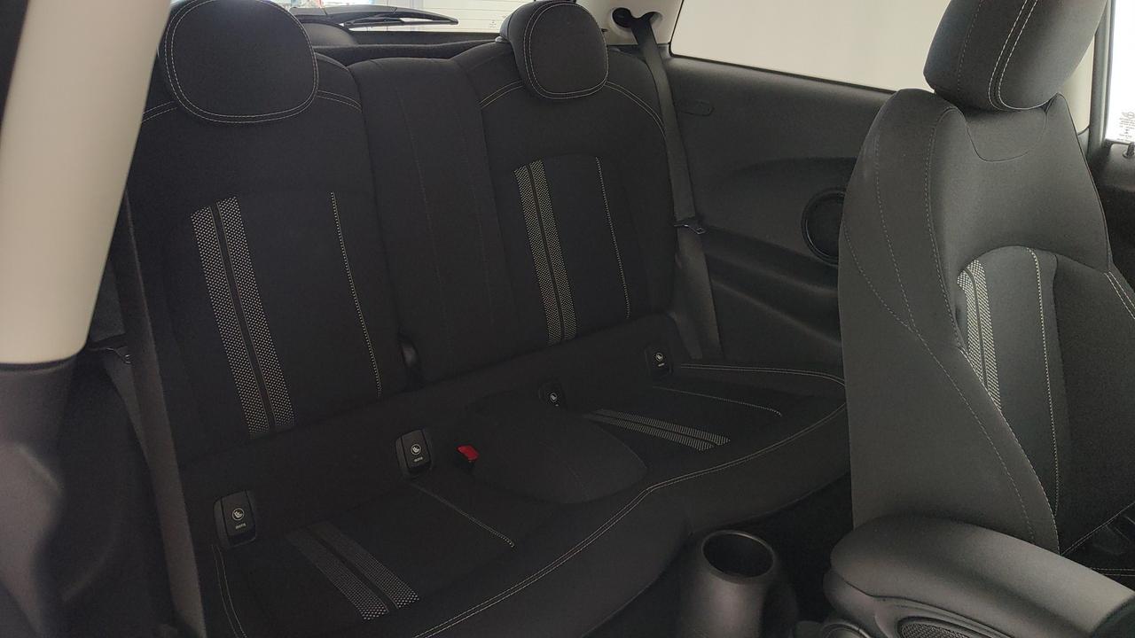 MINI Mini IV F55-F56 2014 - Mini 2.0 Cooper SD Hype 3p auto