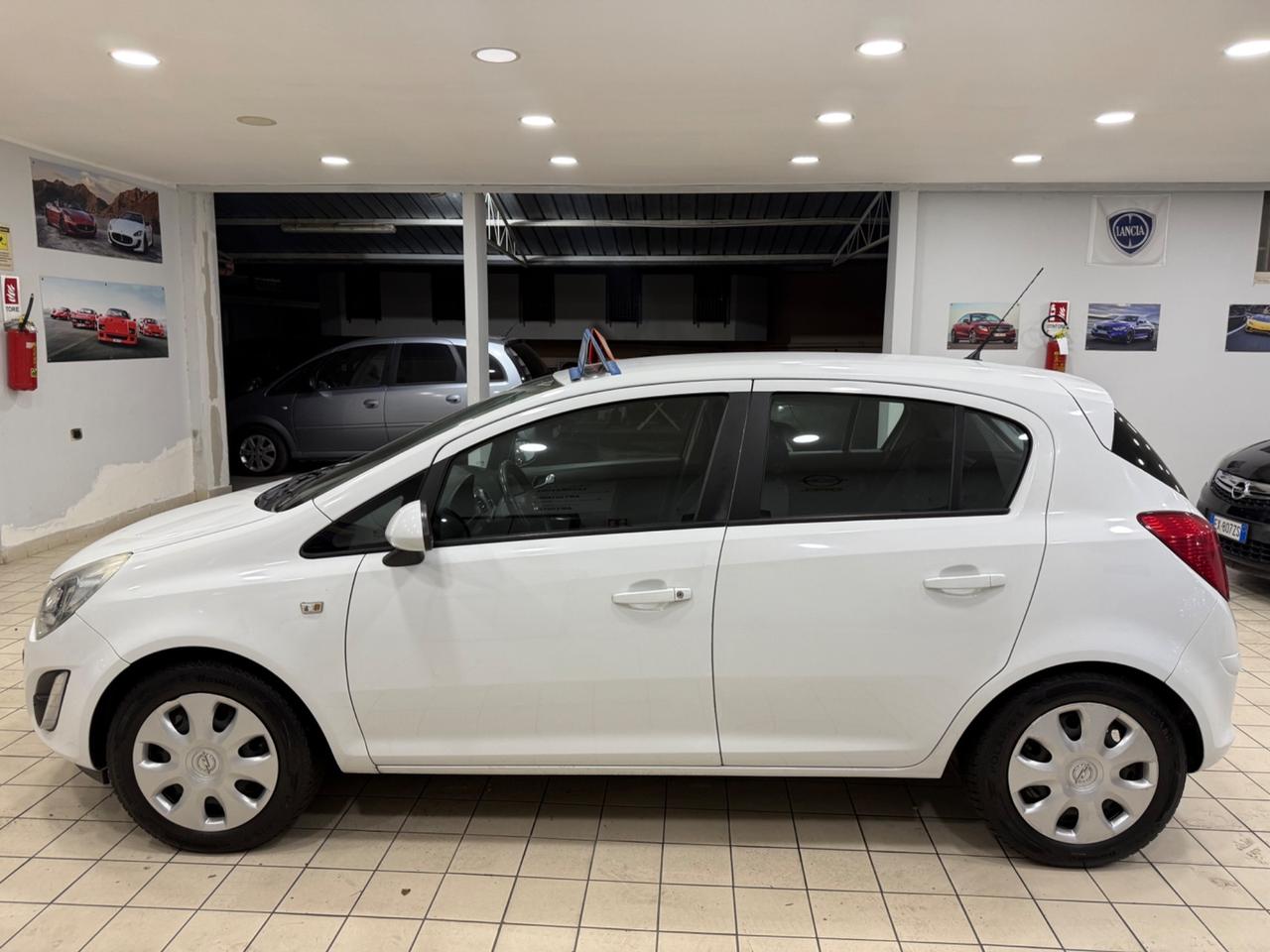 Opel Corsa 1.2 cosmo restyling nuova