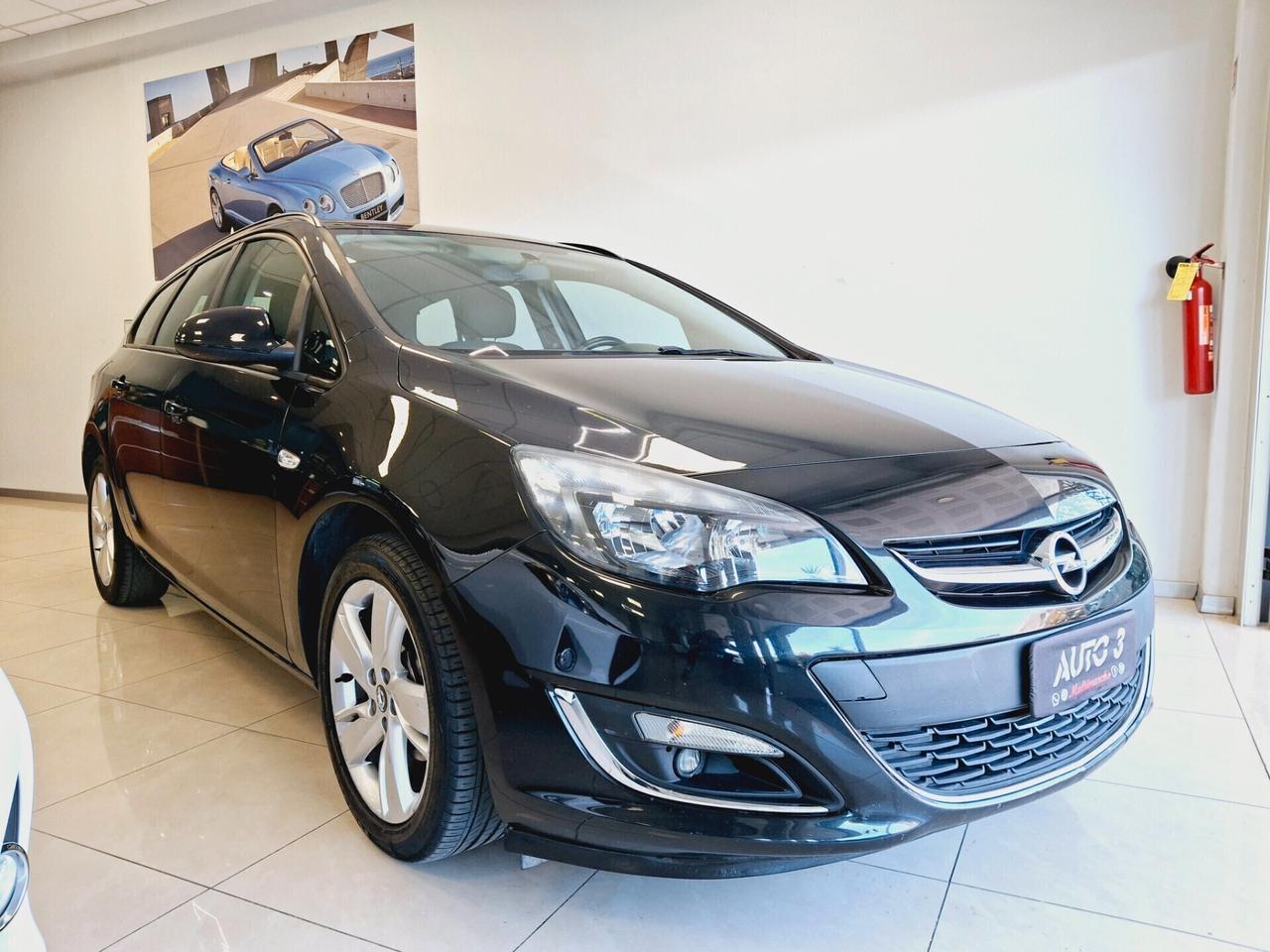 Opel Astra 1.4 Turbo 140CV Sports Tourer GPL Tech Cosmo