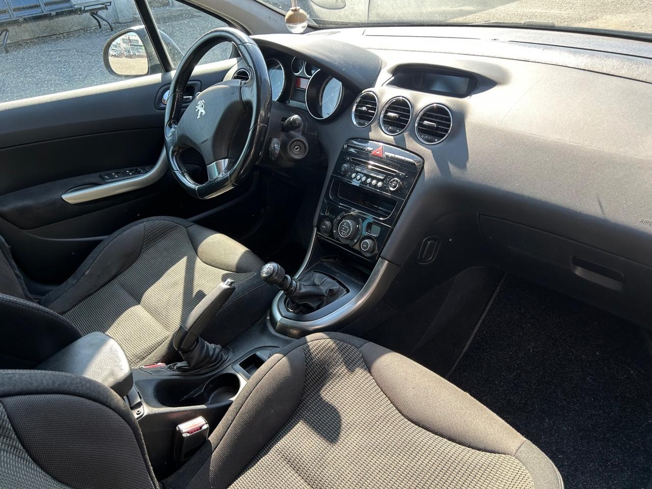 Peugeot 308 1.6 8V e-HDi 115CV