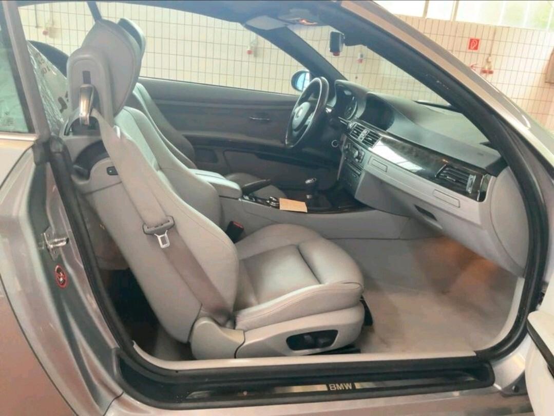 Bmw 320 320i cat Cabrio Futura