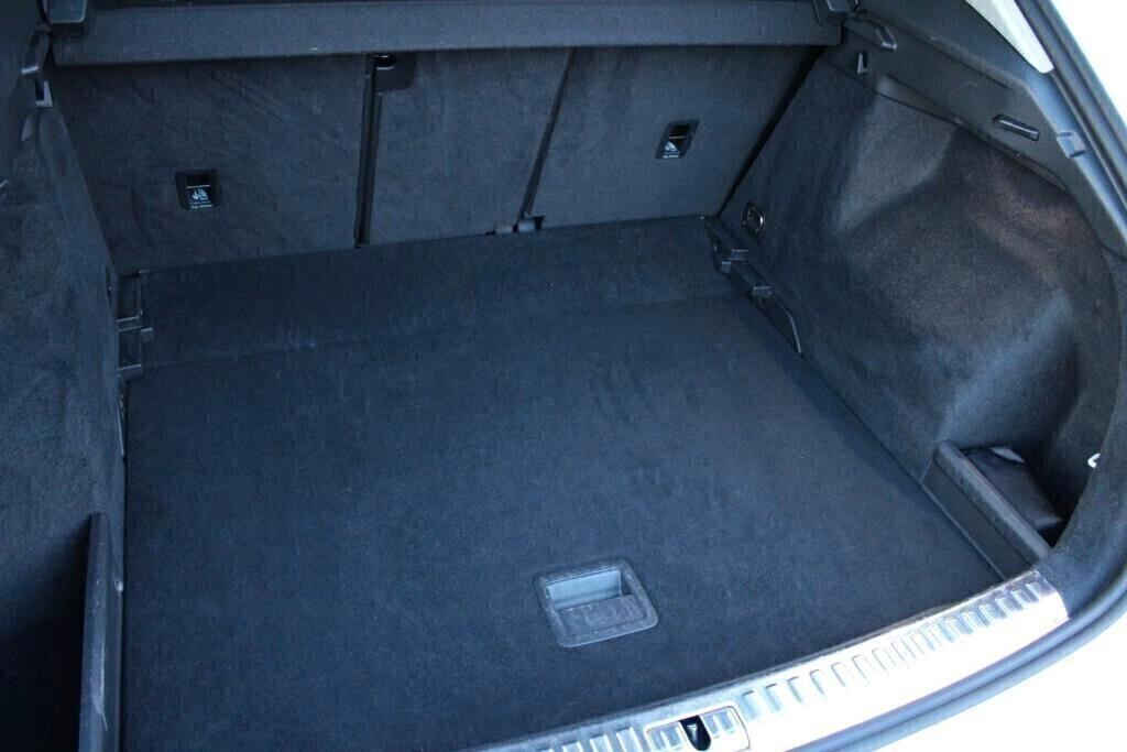 AUDI Q3 2.0 TDI Aut. *4 Telecamere *Matrix