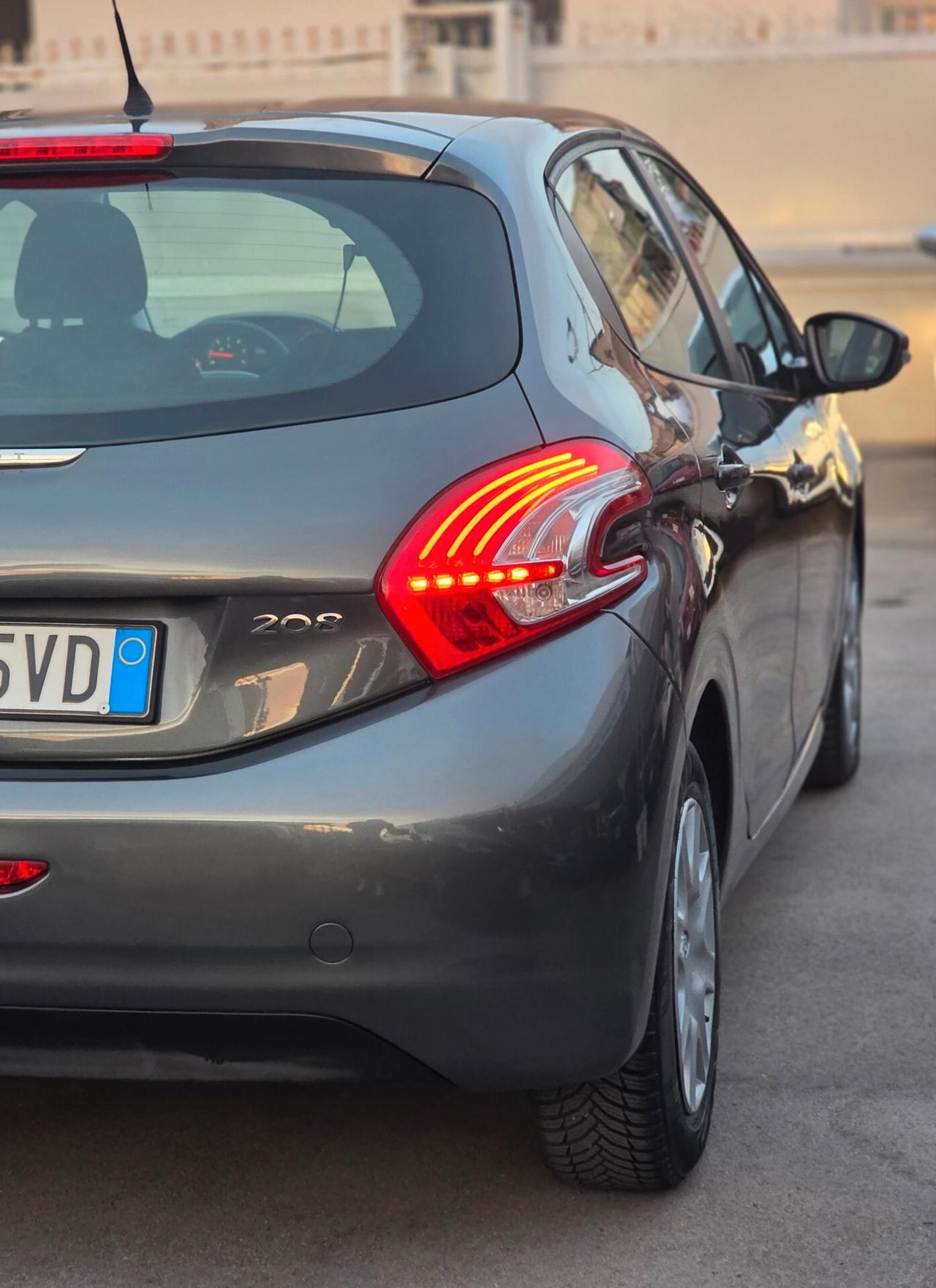 Peugeot 208 1.4 HDi 68 CV 5 porte Active 2014