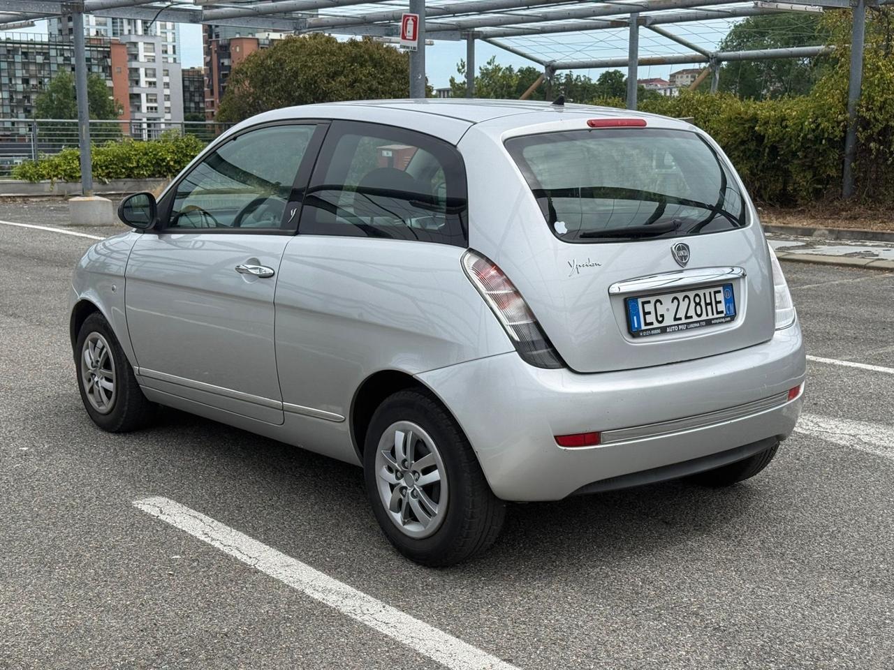 Lancia Ypsilon 1.3 MJT 75 CV Elle