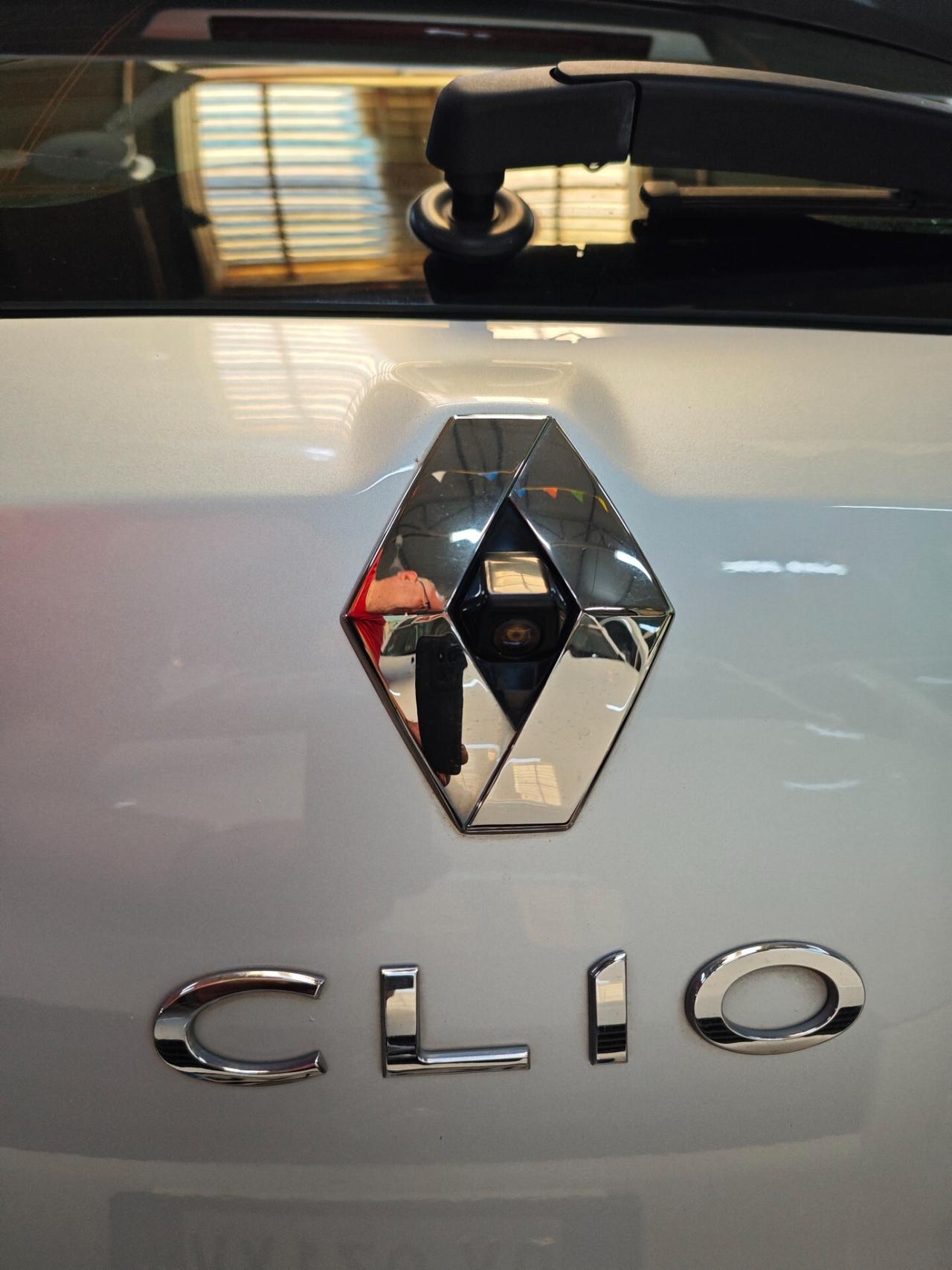 Renault Clio dCi 8V 90 CV 5 porte Moschino Intens