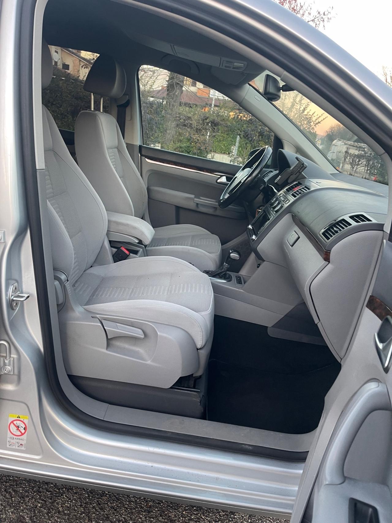 Volkswagen Touran Business 2.0 TDI 140 CV DSG Highline