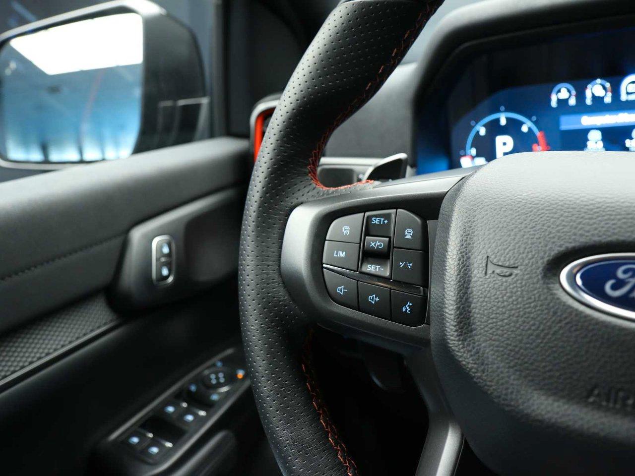 Ford Ranger Raptor 2.0 ecoblue 210cv auto pronto disponibile con due versione di colori