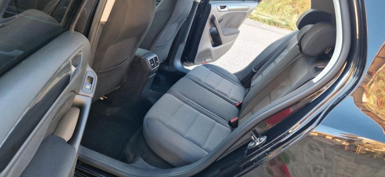 Volkswagen Golf 1.6 TDI 105Cv (Adatta ai Neopatentati)